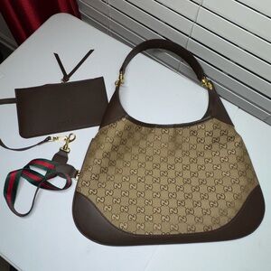 Brown and Tan Shoulder Bag. No Brand.